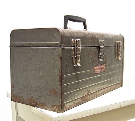 old metal toolbox repair